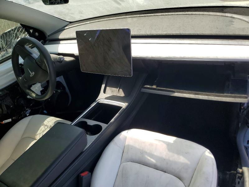 Foto 8 de la subasta – 2021 TESLA MODEL Y con VIN 5YJYGDEE5MF267801