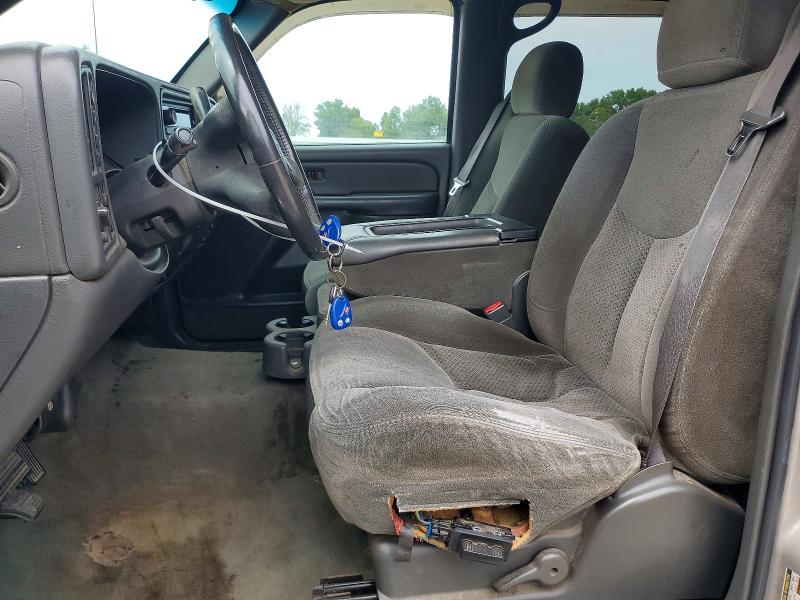 Photo 7 from auction – 2004 CHEVROLET SILVERADO with VIN 2GCEK13T041315869