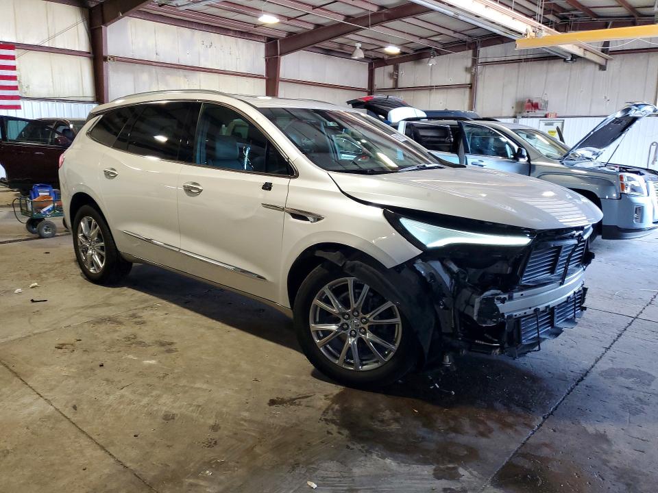 Photo 4 from auction – 2024 BUICK ENCLAVE with VIN 5GAEVBKW0RJ106820