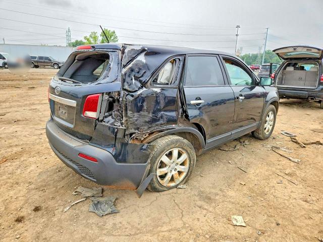 Photo 3 from auction – 2013 KIA SORENTO with VIN 5XYKT3A12DG376840