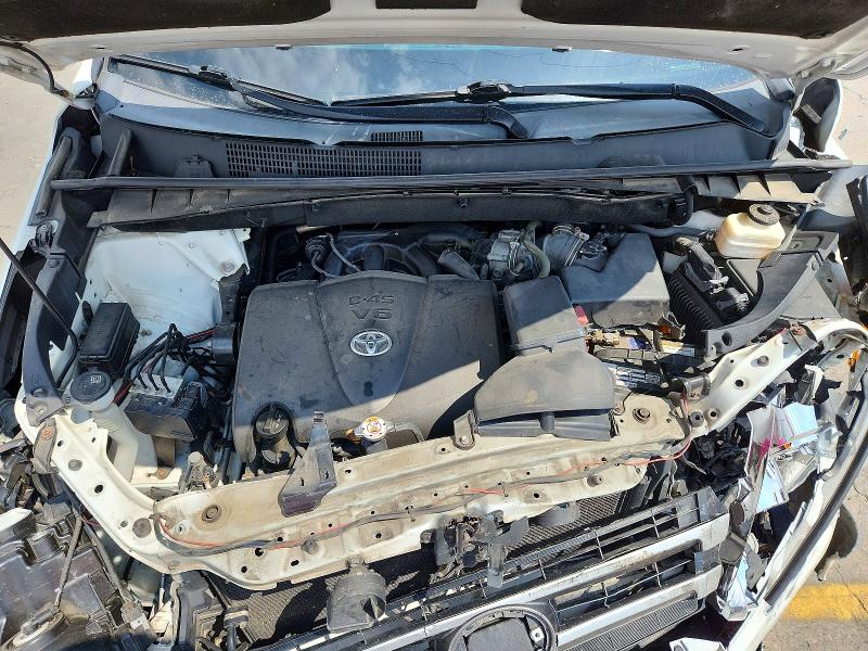 Photo 12 from auction – 2018 TOYOTA HIGHLANDER with VIN 5TDBZRFH8JS800494