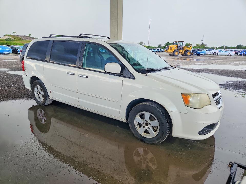 Photo 4 from auction – 2013 DODGE GRAND CARAVAN with VIN 2C4RDGCG4DR553503