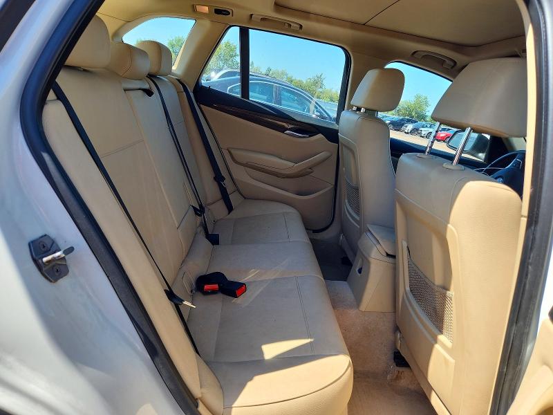 Photo 11 from auction – 2015 BMW X1 with VIN WBAVM1C51FV498855