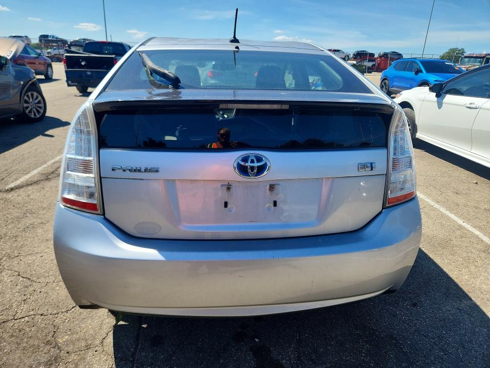 Photo 6 from auction – 2011 TOYOTA PRIUS with VIN JTDKN3DU2B1370226