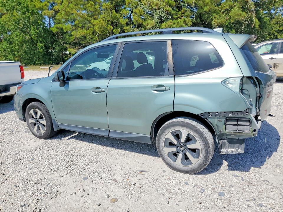 Photo 2 from auction – 2017 SUBARU FORESTER with VIN JF2SJAGC1HH460830