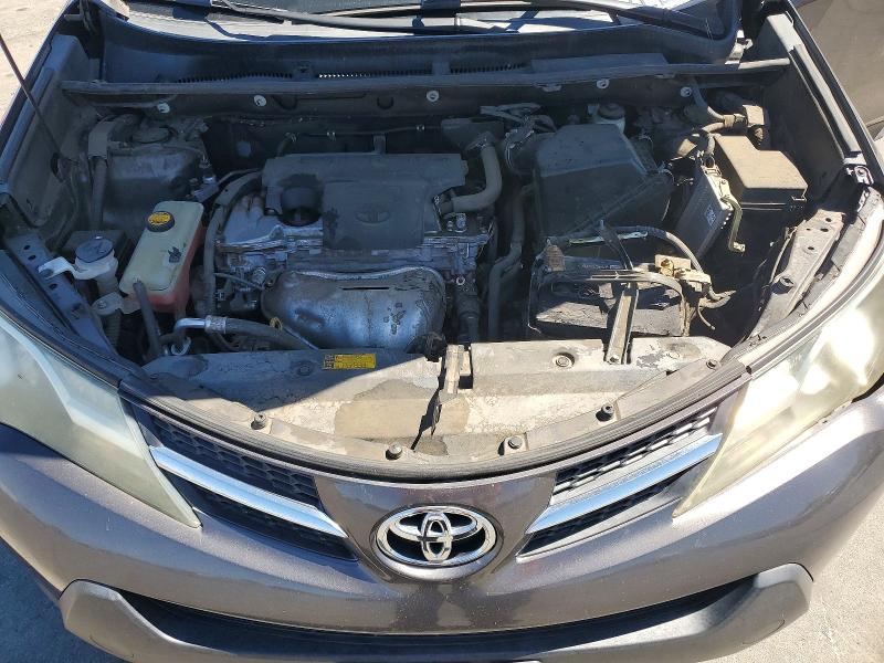 Photo 11 from auction – 2015 TOYOTA RAV4 with VIN 2T3ZFREV2FW189463