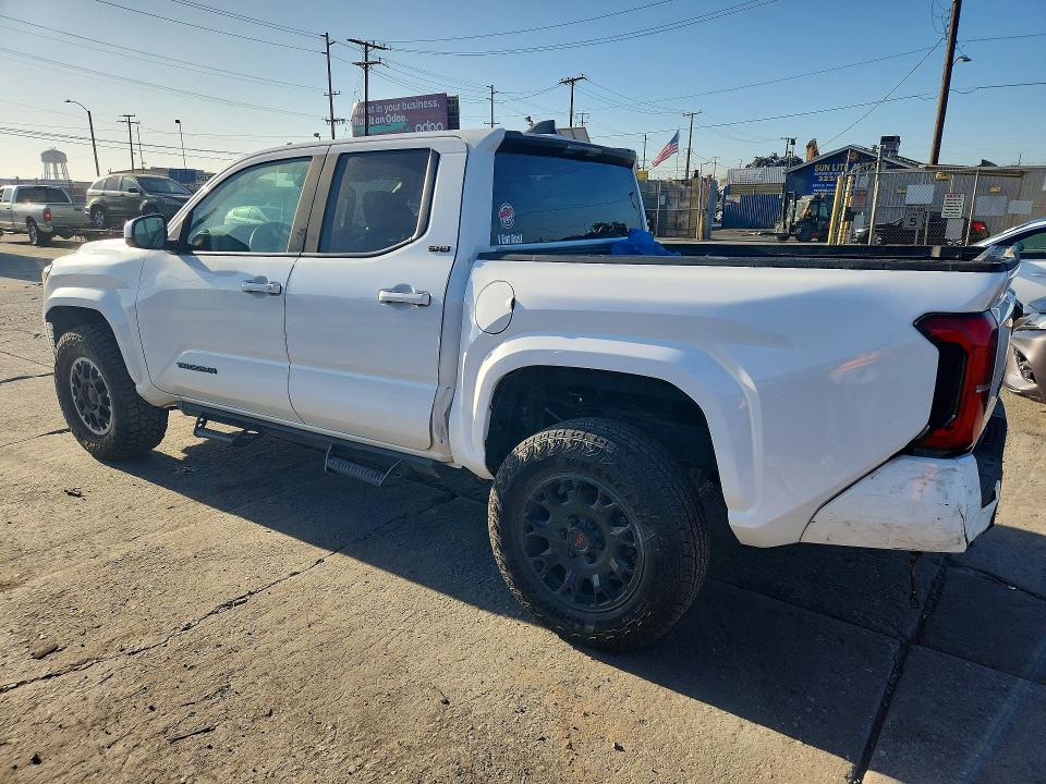Photo 2 from auction – 2025 TOYOTA TACOMA with VIN 3TMLB5JN7SM197859