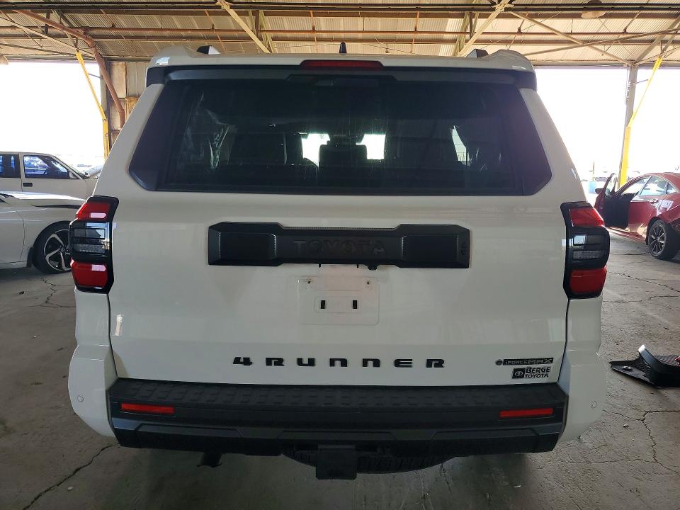 Foto 6 de la subasta – 2025 TOYOTA 4RUNNER con VIN JTEVB5BR8S5020975
