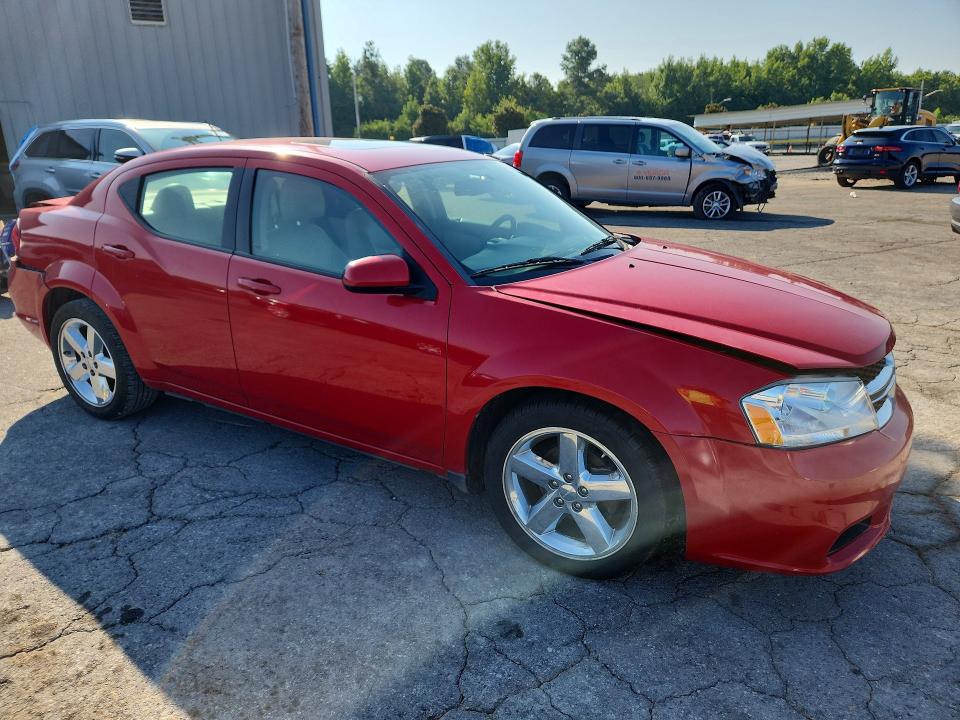 Zdjęcie 4 z aukcji – 2011 DODGE AVENGER z VIN 1B3BD2FG7BN554088