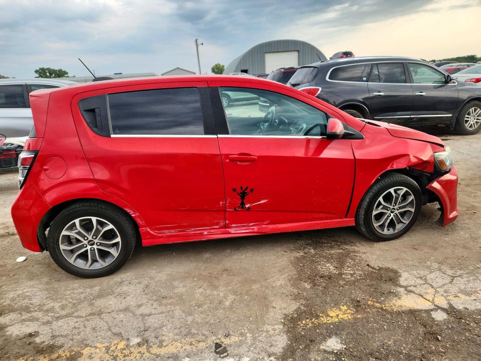 Photo 3 from auction – 2018 CHEVROLET SONIC with VIN 1G1JD6SH9J4138590