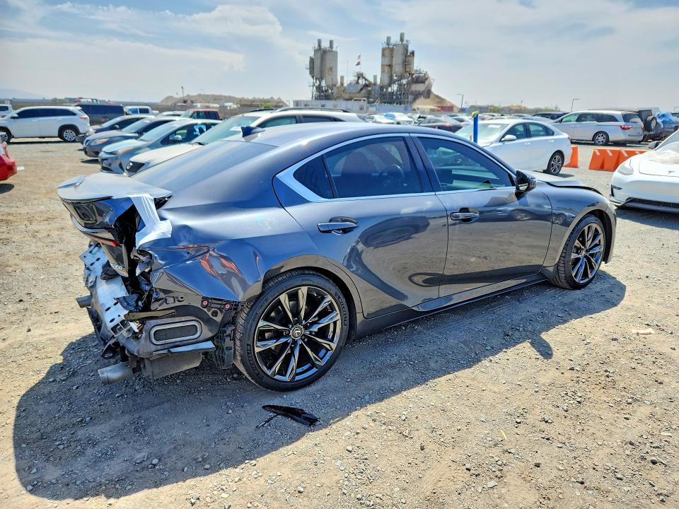Photo 3 from auction – 2021 LEXUS IS with VIN JTHGZ1B21M5040121