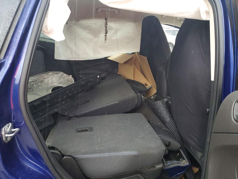 Photo 11 from auction – 2016 FORD ESCAPE with VIN 1FMCU9GX6GUB68832