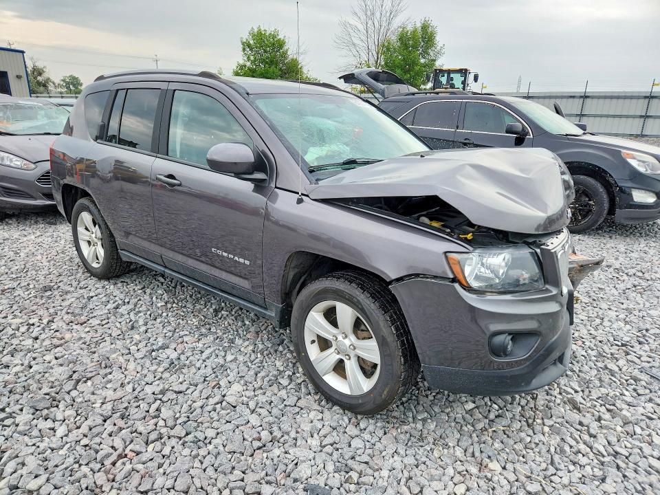 Снимка 4 от търг – 2015 JEEP COMPASS с VIN 1C4NJDEB3FD395166