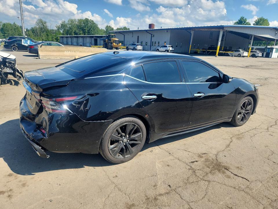 Photo 3 from auction – 2019 NISSAN MAXIMA with VIN 1N4AA6AV3KC370249