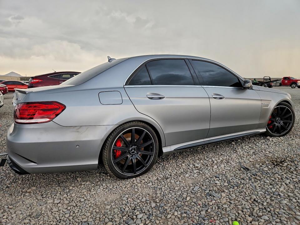 Photo 3 from auction – 2014 MERCEDES-BENZ E with VIN WDDHF7GB0EB072061