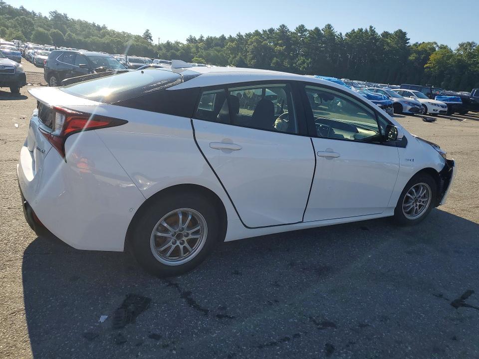 Photo 3 from auction – 2021 TOYOTA PRIUS with VIN JTDKAMFU2M3140384