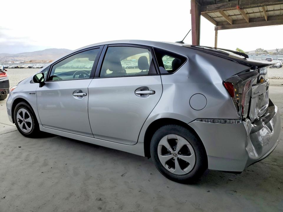 Photo 2 from auction – 2014 TOYOTA PRIUS with VIN JTDKN3DUXE0364510