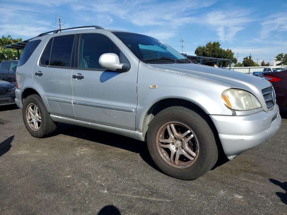 Photo 4 from auction – 1999 MERCEDES-BENZ ML with VIN 4JGAB72E6XA078153