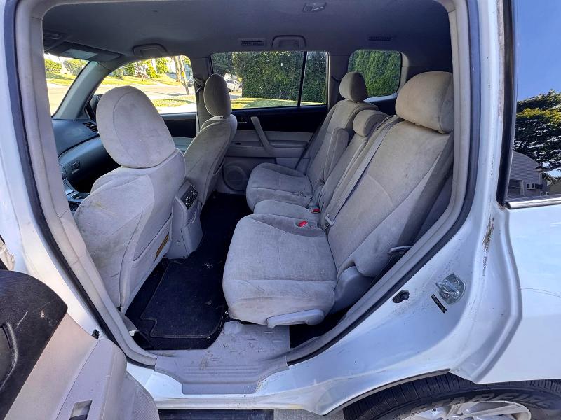 Photo 6 from auction – 2011 TOYOTA HIGHLANDER with VIN 5TDBK3EH2BS090027
