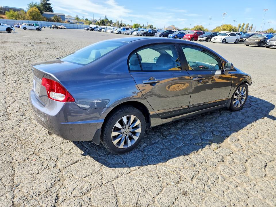 Photo 3 from auction – 2010 HONDA CIVIC with VIN 19XFA1F87AE038747