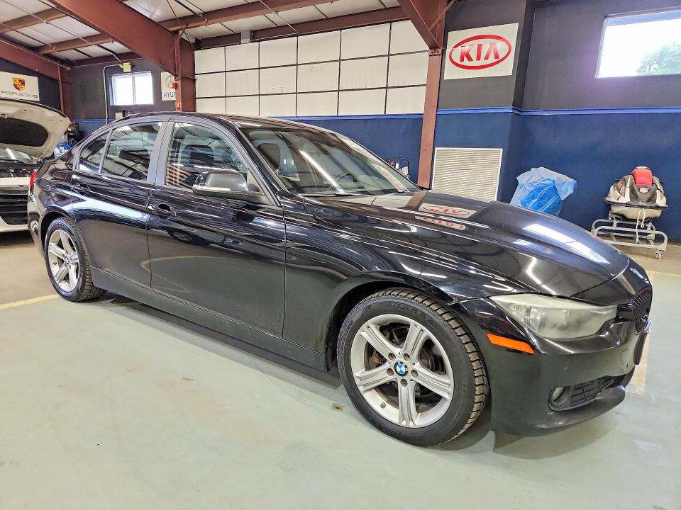 Zdjęcie 4 z aukcji – 2014 BMW 328 z VIN WBA3D5C56EKX98826