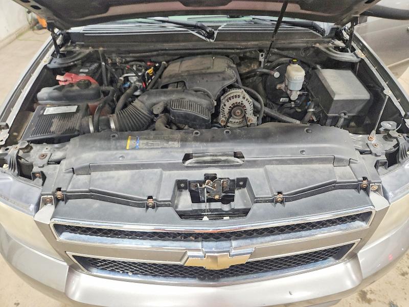 Photo 12 from auction – 2008 CHEVROLET SUBURBAN with VIN 1GNFK16378J203881