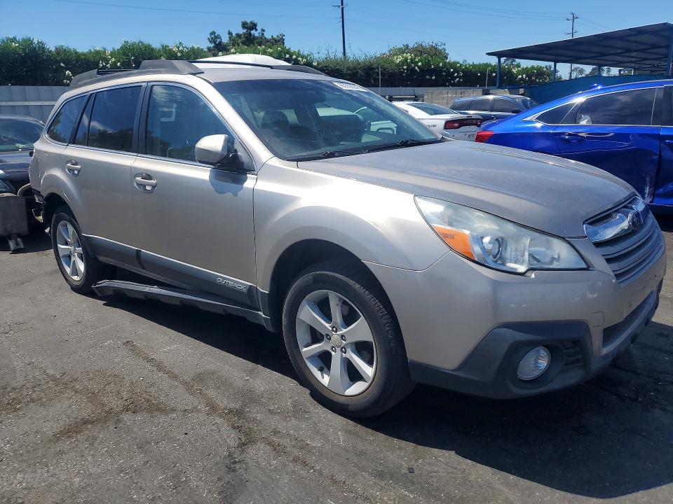 Photo 4 from auction – 2014 SUBARU OUTBACK with VIN 4S4BRBCC8E3325299