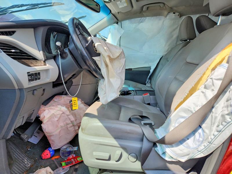 Photo 7 from auction – 2017 TOYOTA SIENNA with VIN 5TDYZ3DC5HS808464
