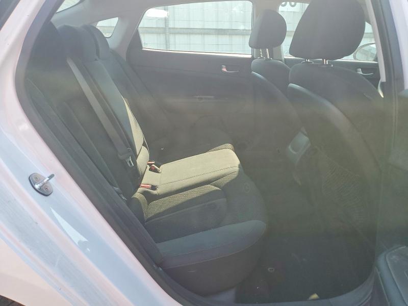 Photo 10 from auction – 2019 KIA OPTIMA with VIN 5XXGT4L39KG349517