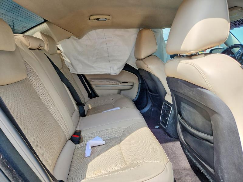 Снимка 10 от търг – 2018 CHRYSLER 300 с VIN 2C3CCAEG3JH167891