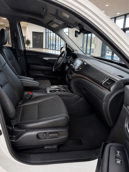 Photo 5 from auction – 2022 HONDA RIDGELINE with VIN 5FPYK3F75NB029741