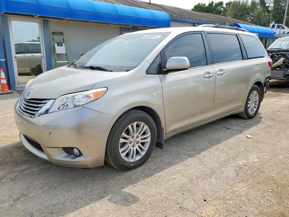 TOYOTA SIENNA 2017 with VIN 5TDYZ3DC2HS790098 - Photo from auction