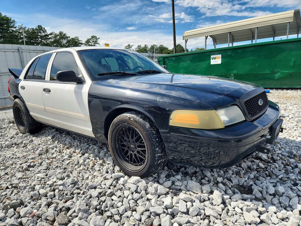 Photo 4 from auction – 2011 FORD CROWN VICTORIA with VIN 2FABP7BV7BX152454