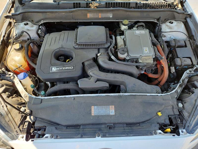 Photo 11 from auction – 2017 FORD FUSION with VIN 3FA6P0LU2HR264939
