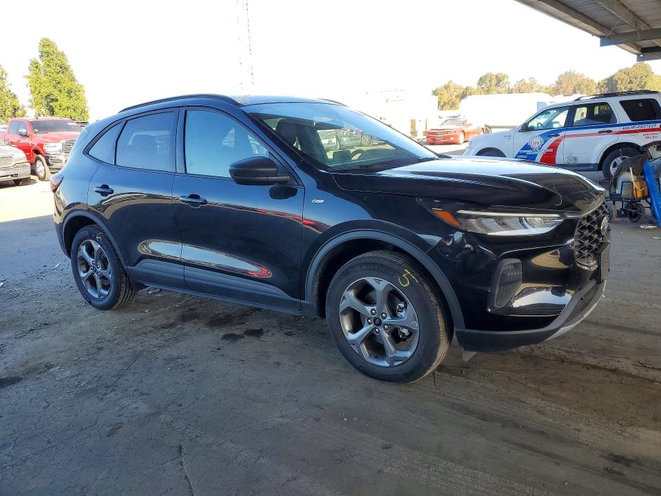 Photo 4 from auction – 2025 FORD ESCAPE with VIN 1FMCU9MN9SUA83981