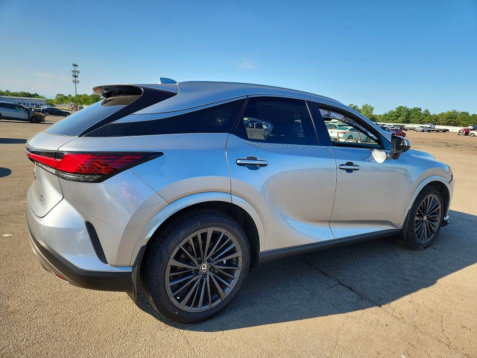 Photo 3 from auction – 2024 LEXUS RX 350 with VIN 2T2BAMCA9RC078051