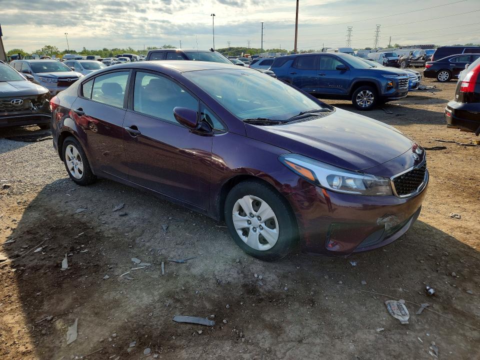 Photo 4 from auction – 2018 KIA FORTE with VIN 3KPFK4A78JE199475