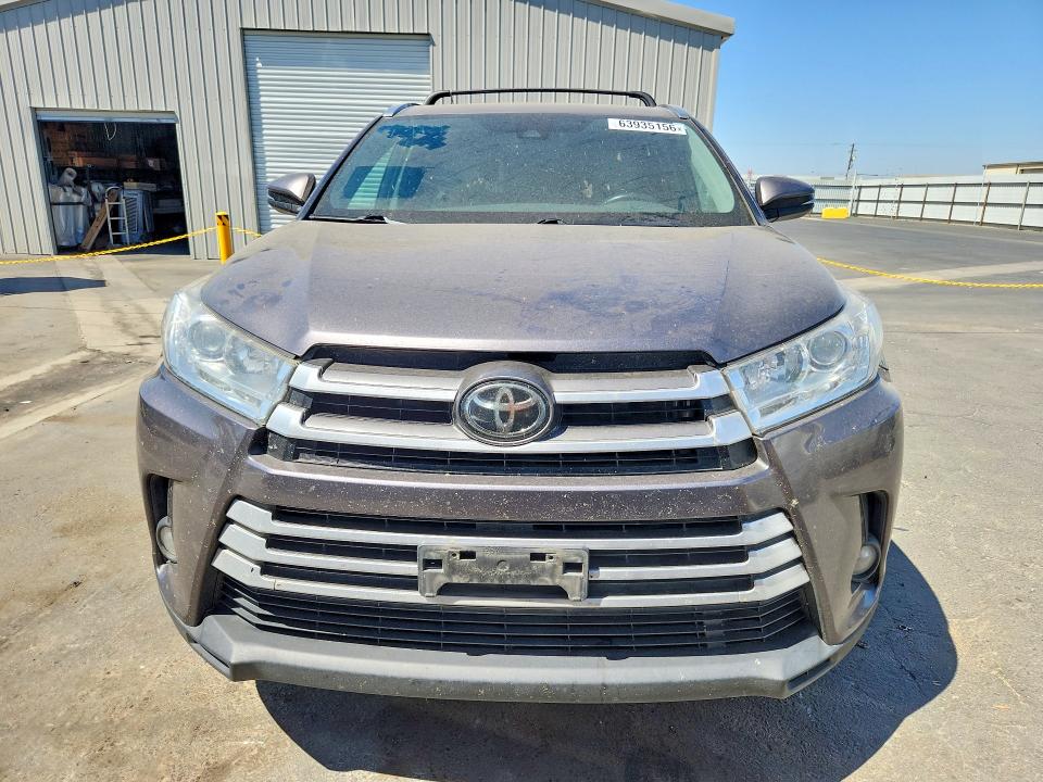 Photo 5 from auction – 2019 TOYOTA HIGHLANDER with VIN 5TDKZRFH8KS315323