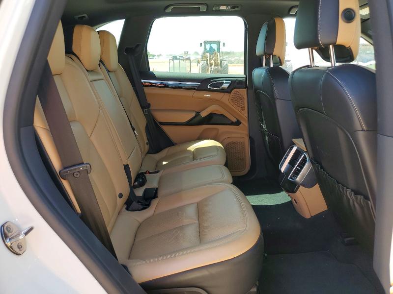 Photo 11 from auction – 2017 PORSCHE CAYENNE with VIN WP1AB2A24HLA52752