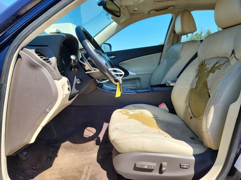 Photo 7 from auction – 2011 LEXUS IS with VIN JTHCF5C24B5051530