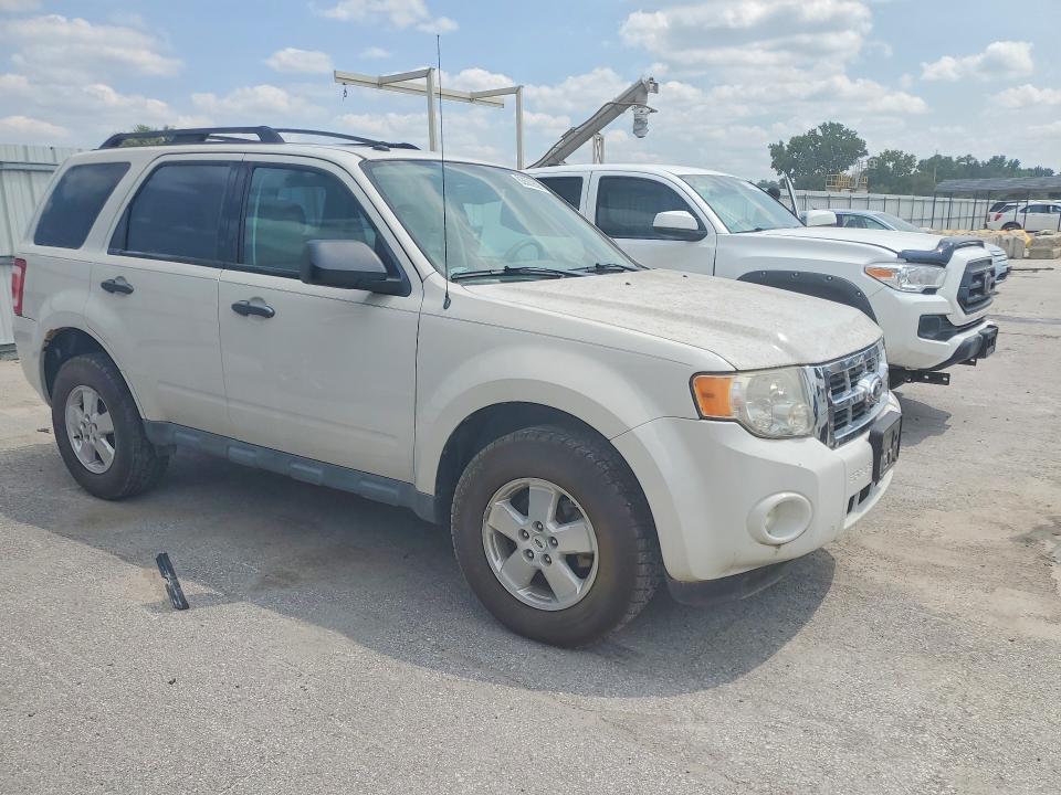 Photo 4 from auction – 2012 FORD ESCAPE with VIN 1FMCU0D72CKC25811