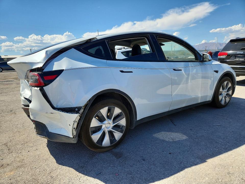 Photo 3 from auction – 2022 TESLA MODEL Y with VIN 7SAYGDEE3NF374981