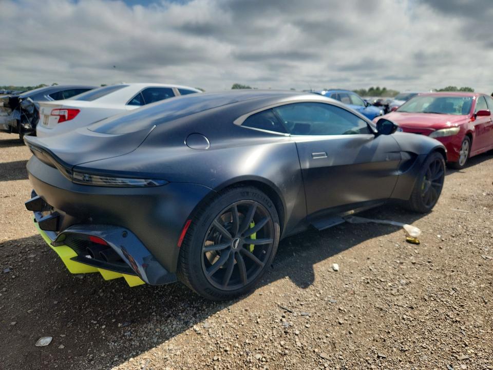 Photo 3 from auction – 2020 ASTON MARTIN VANTAGE with VIN SCFSMGAW1LGN03428