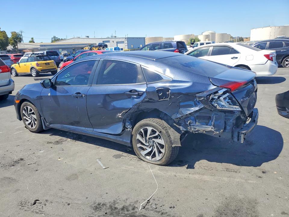 Foto 2 de la subasta – 2016 HONDA CIVIC con VIN 19XFC2F76GE002791