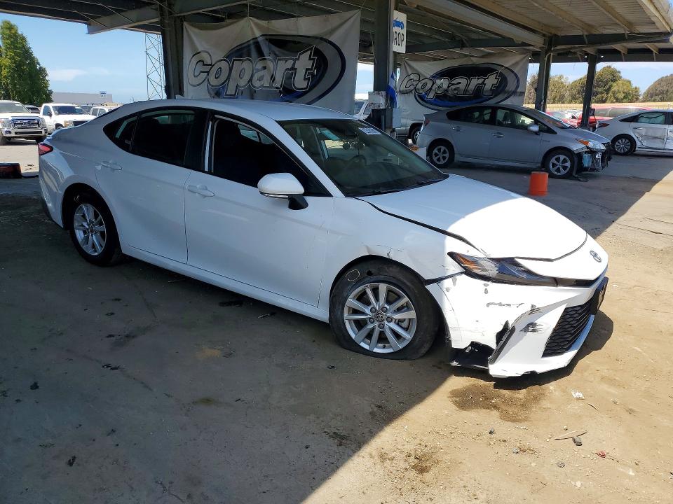 Photo 4 from auction – 2025 TOYOTA CAMRY with VIN 4T1DAACK2SU594051