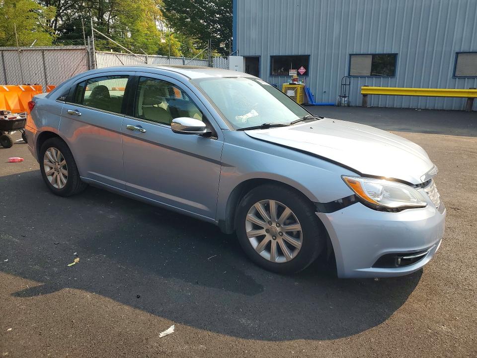Photo 4 from auction – 2014 CHRYSLER 200 with VIN 1C3CCBCG7EN134981
