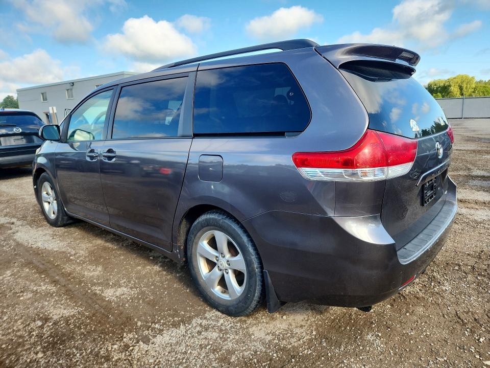 Photo 2 from auction – 2011 TOYOTA SIENNA with VIN 5TDKK3DC0BS007099