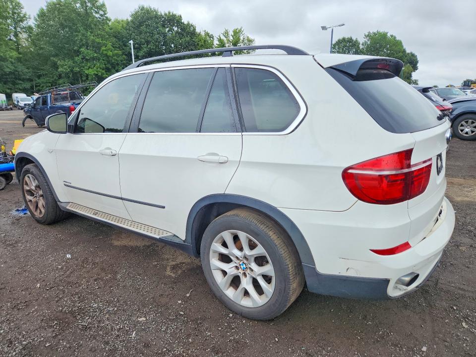Photo 2 from auction – 2013 BMW X5 with VIN 5UXZV4C53D0B17053