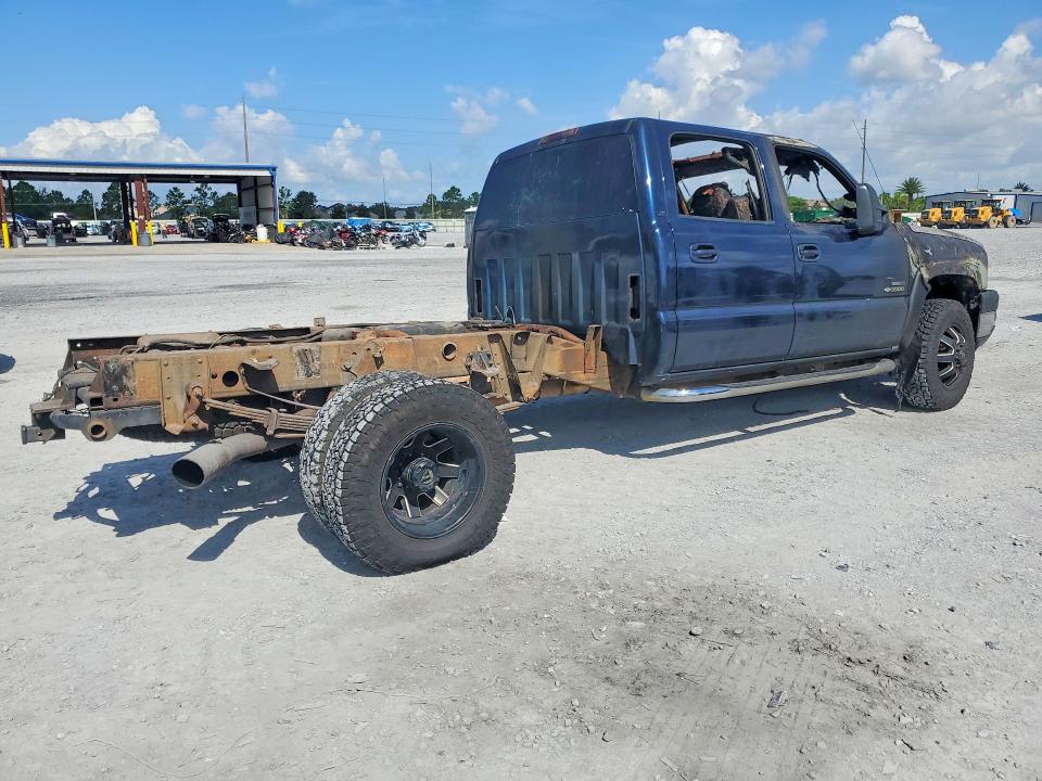 Photo 3 from auction – 2006 CHEVROLET SILVERADO with VIN 1GCJK33DX6F263682