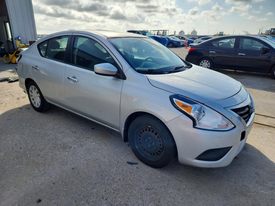 Photo 4 from auction – 2017 NISSAN VERSA with VIN 3N1CN7AP1HL810287